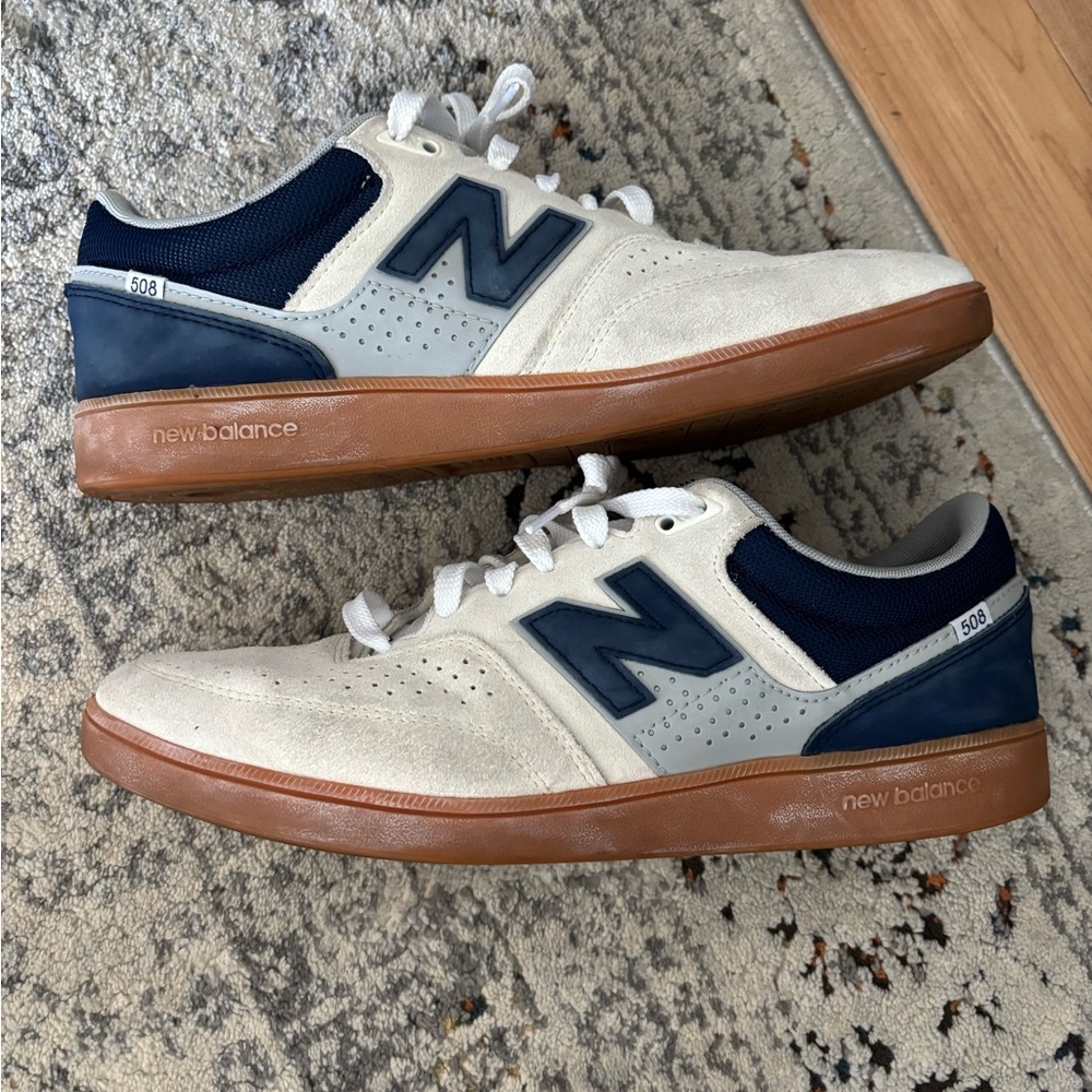 New Balance Men's White and Blue Sneakers